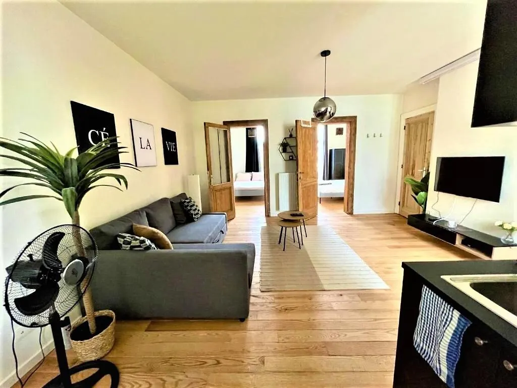 Boho Apartments - 2 Bedrooms Antwerp 0*,  Belgium